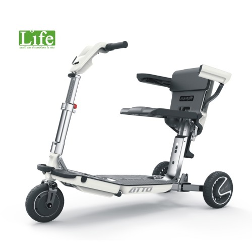 Scooter elettrico pieghevole ATTO per anziani e disabili