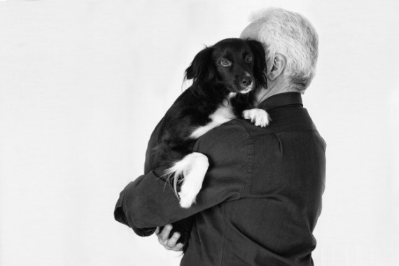 Anziani e animali domestici: come i pets riescono a migliorare la senilità